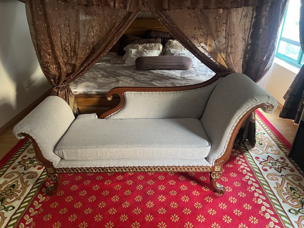 Sofa reupholstering