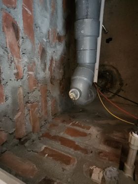 Leaking pipe fixing