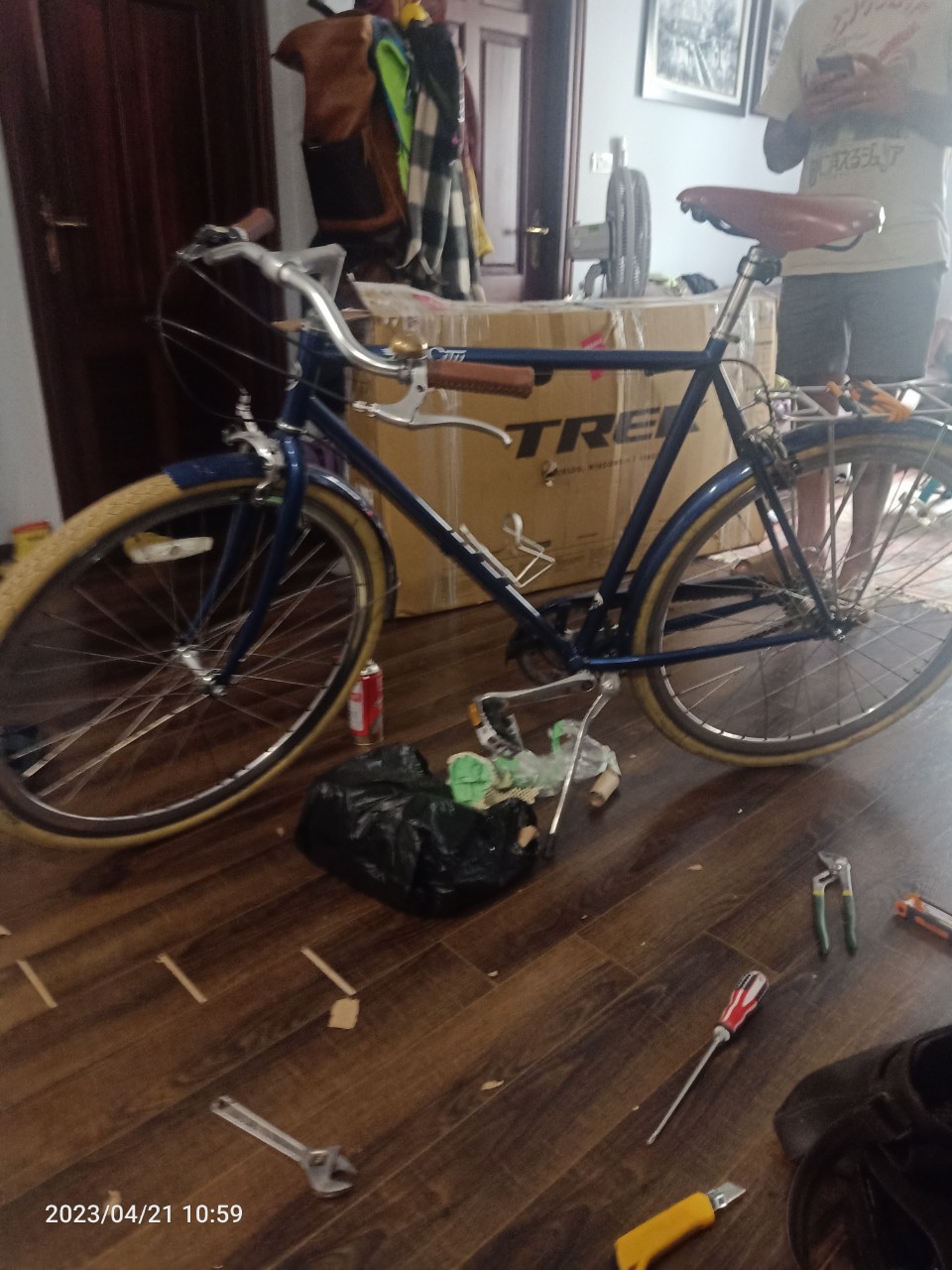 Bicycle assembling