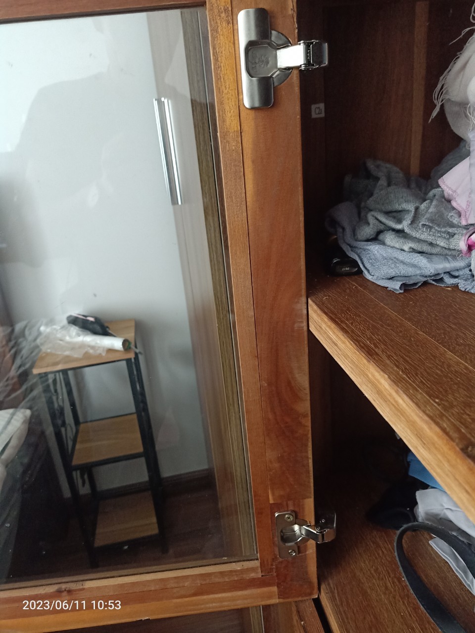Door hinge replacement