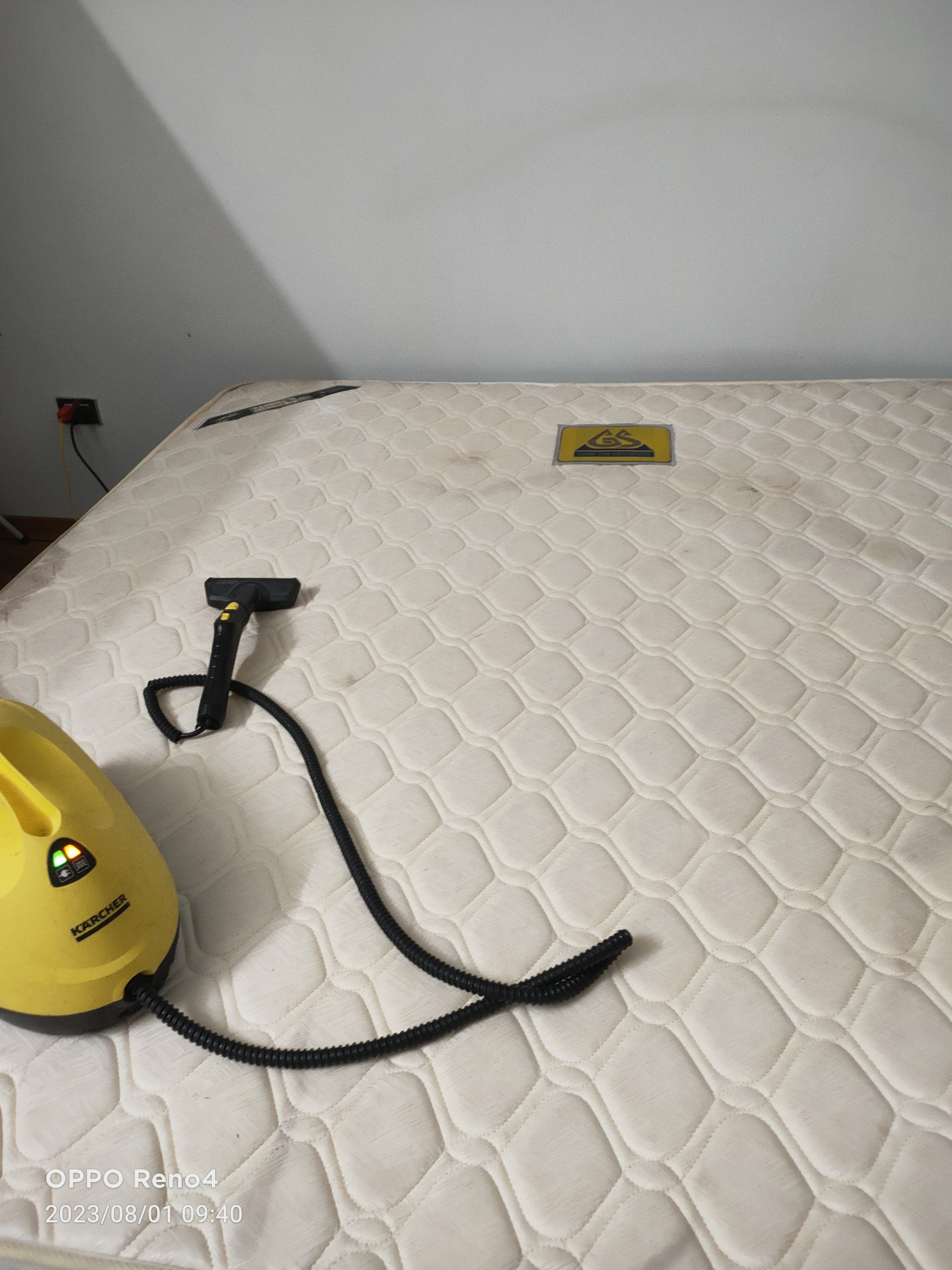 Upholstery steam cleaning - mattress cleaning (mold removal)
