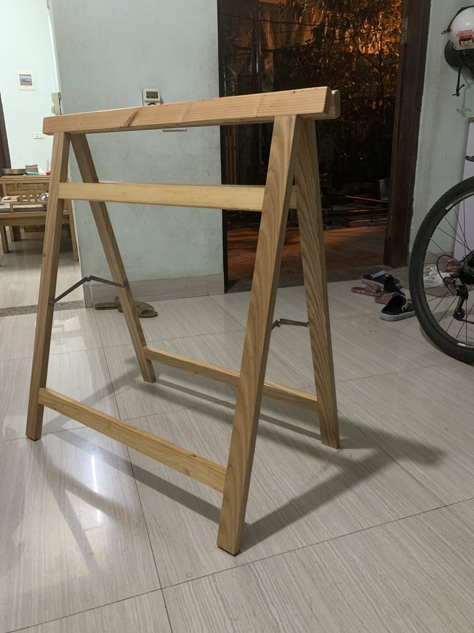 Customized wooden shelf producing