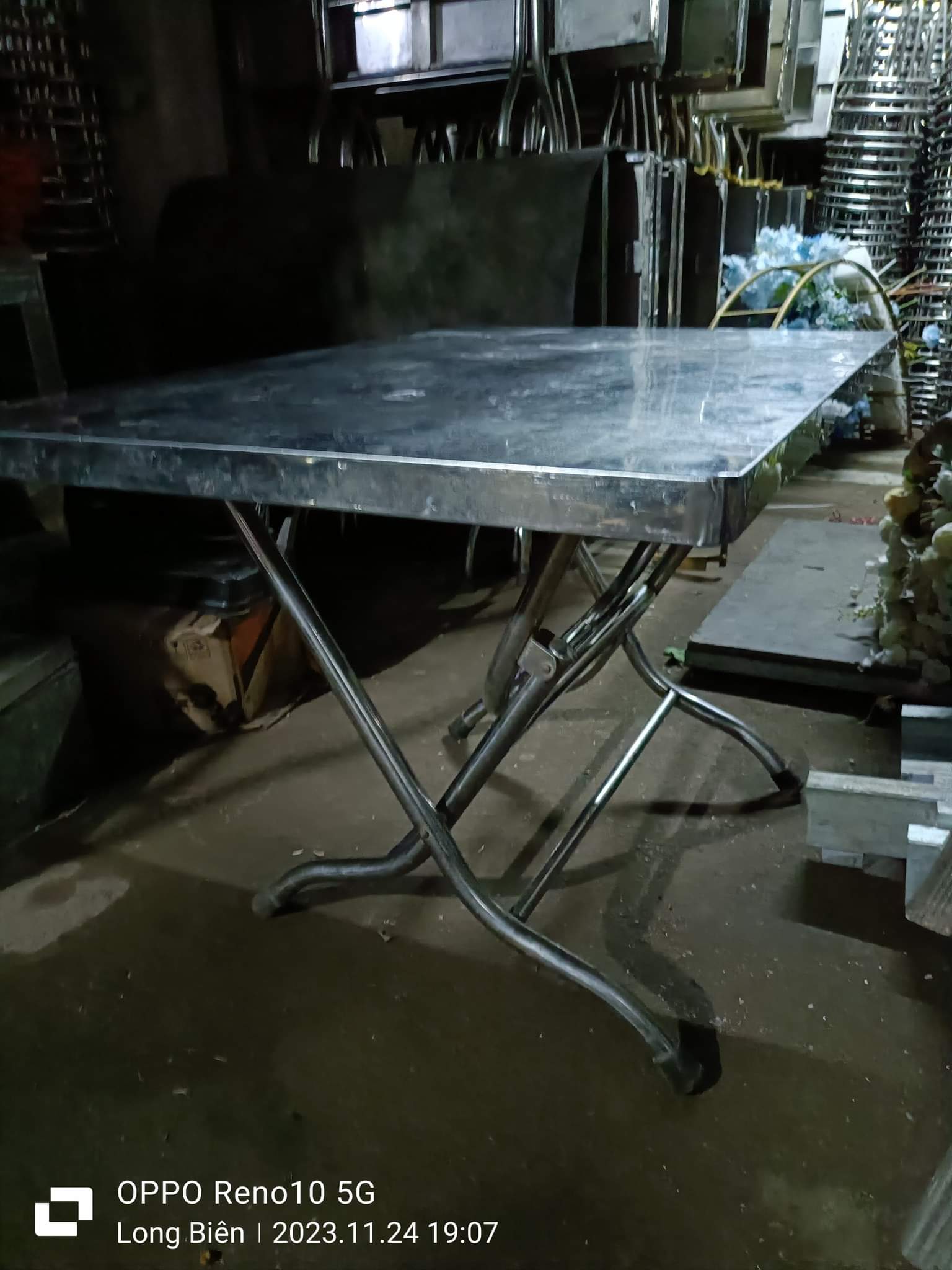 Rental of tables and chairs/ stools