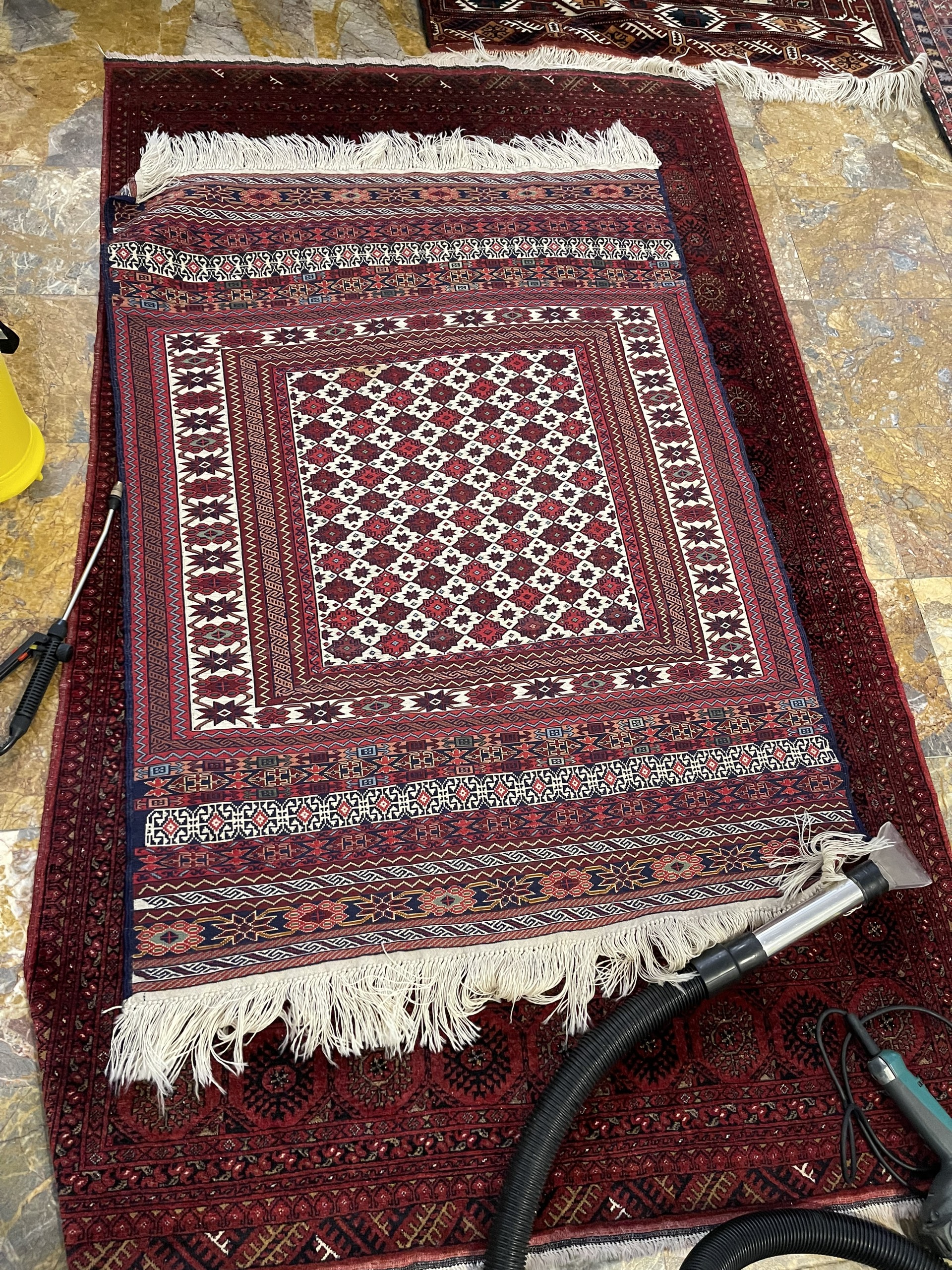 Handmade rug steam cleaning