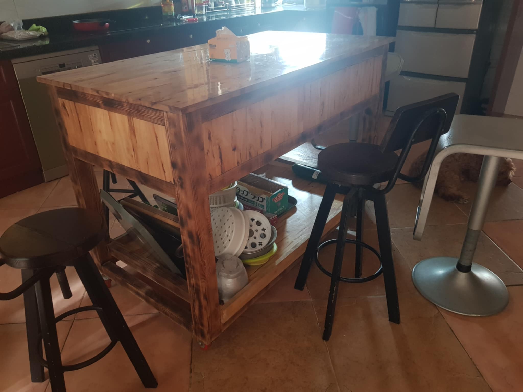 Customized kitchen island with wheels