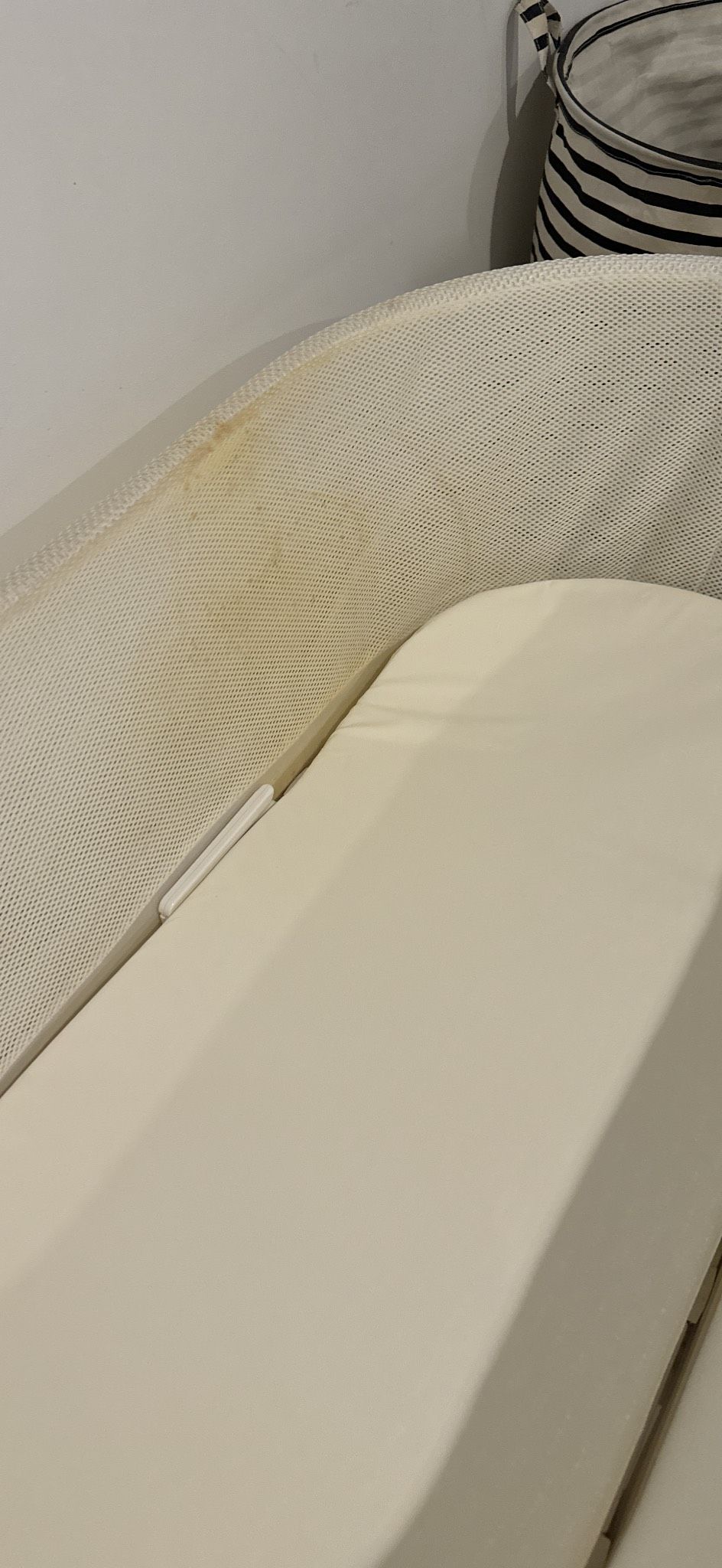 Baby bed steam cleaning - stain removal