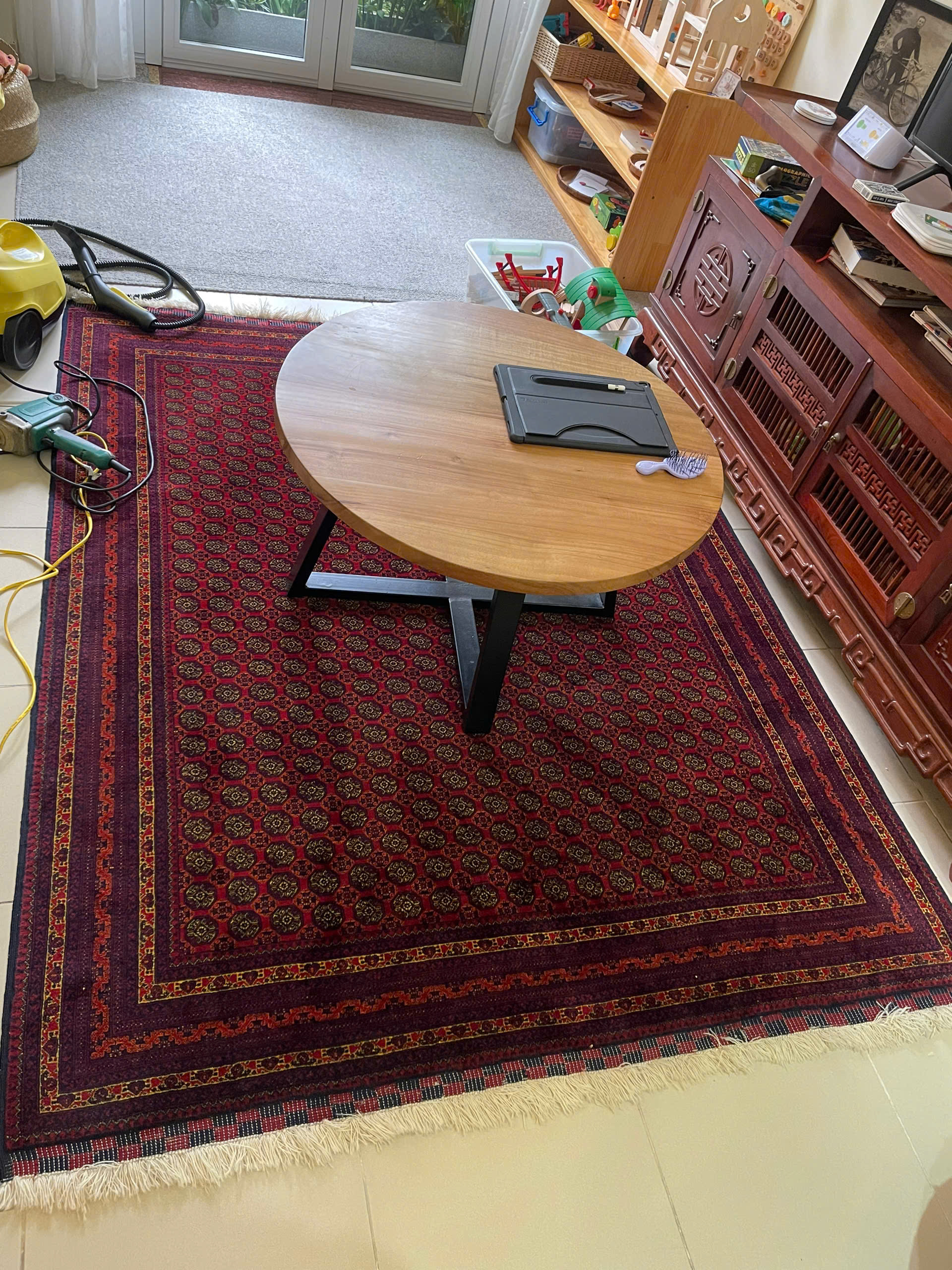 Handmade carpet steam cleaning