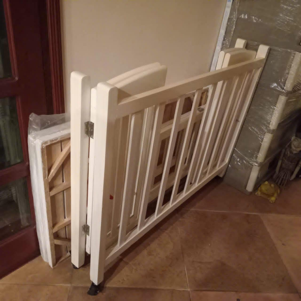 Rental of baby cot