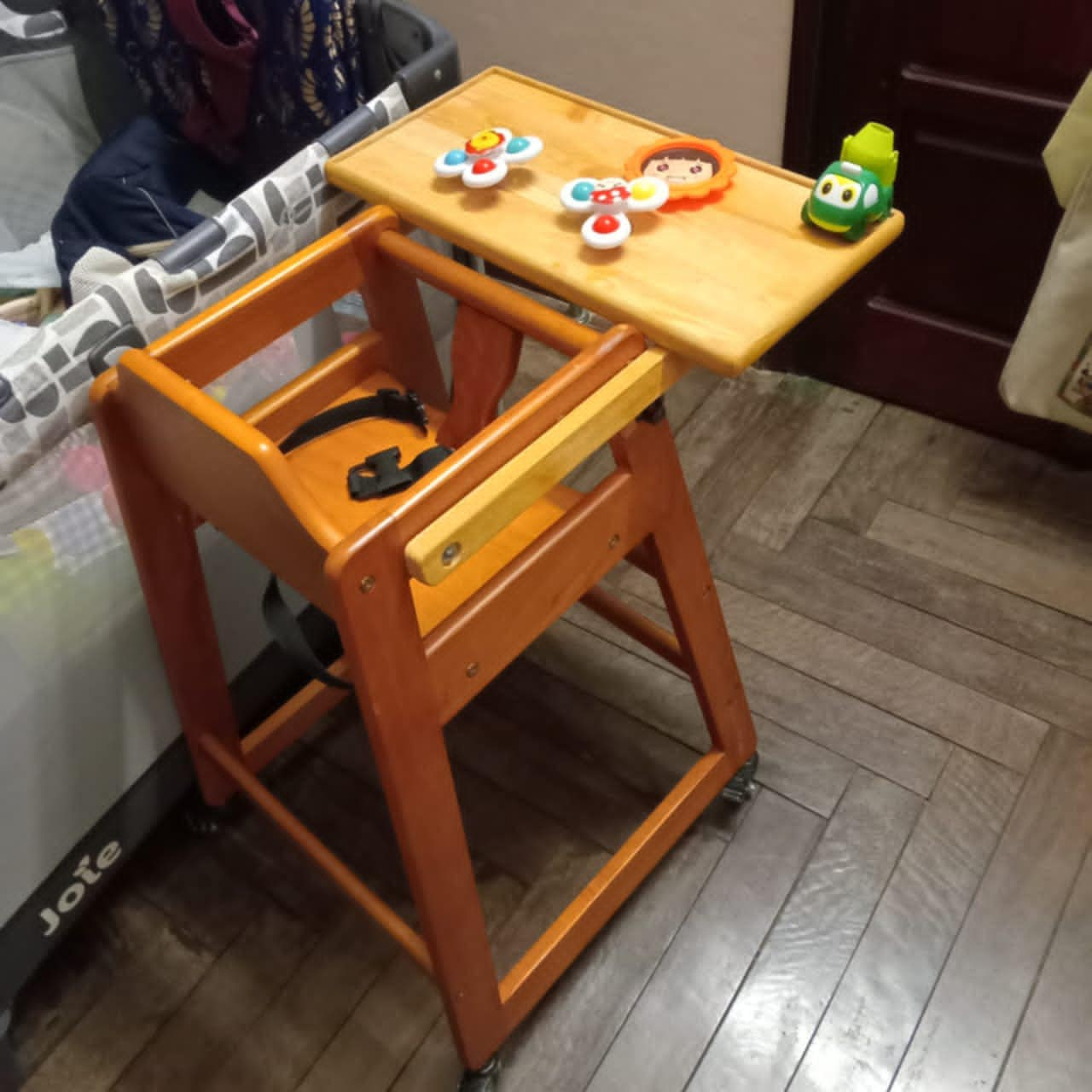 Rental of baby high chair