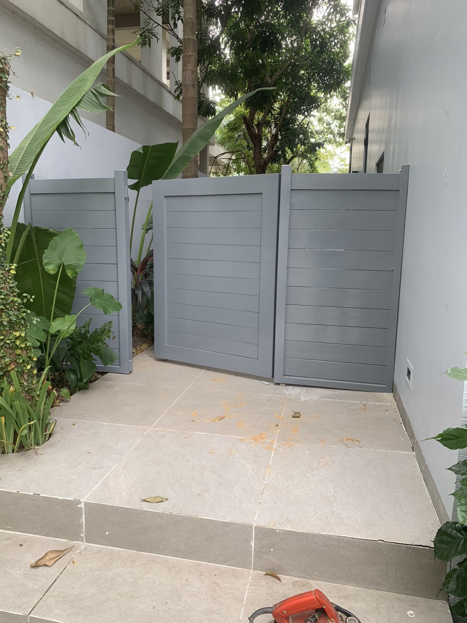 Carpentry - garden gate & solid fence