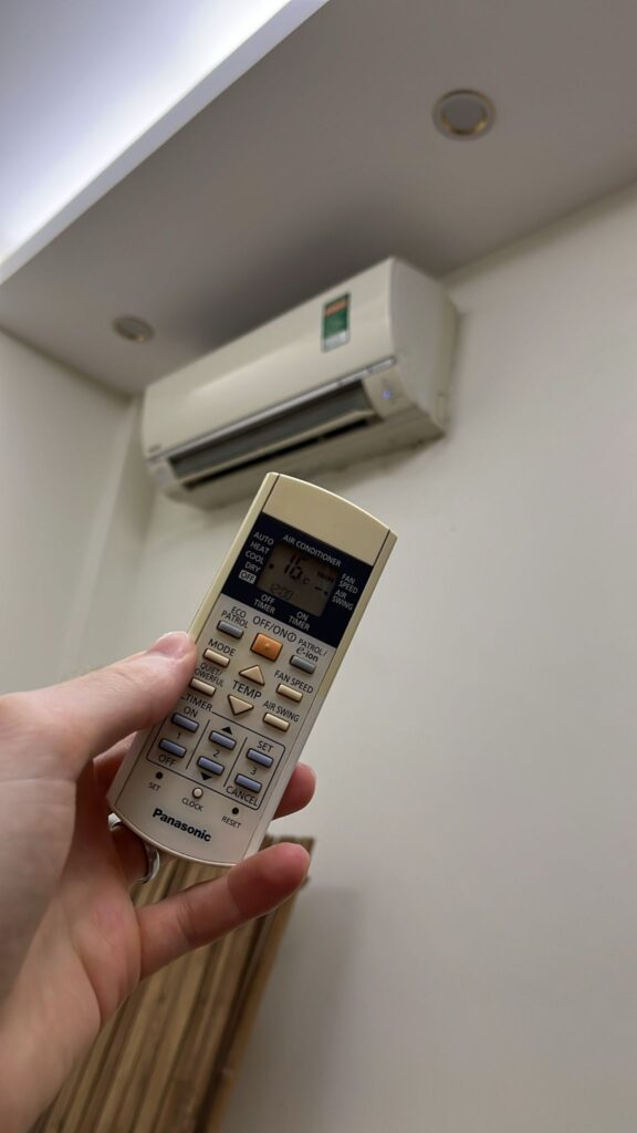 Aircon cleaning - maintenance and repair service
